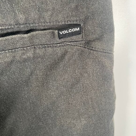 Volcom Vmonty Chino Shorts Mens Size 36 Gray Pockets Casual Beach Vacation - Picture 3 of 7